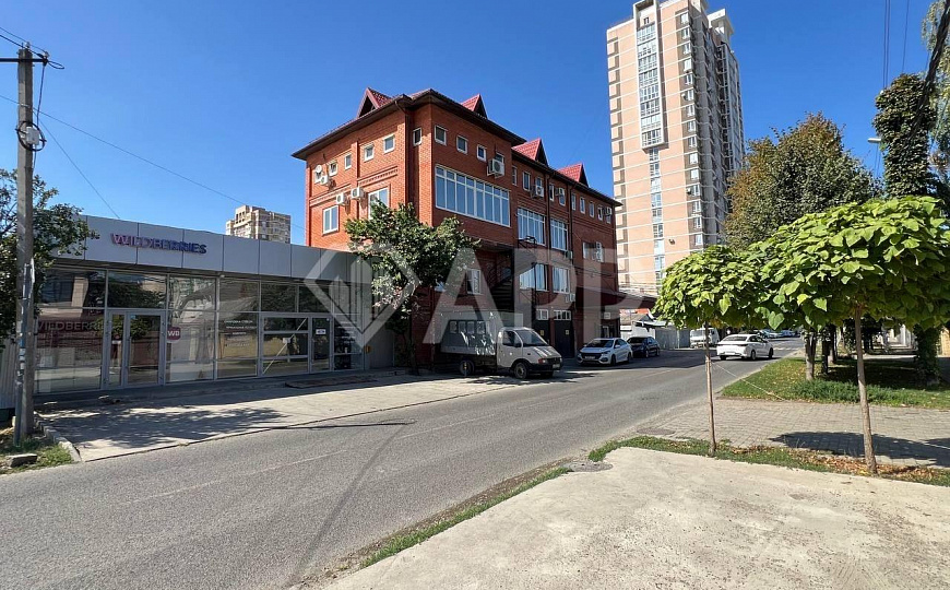 Сдаю 1 этаж 1 линия с ремонтом, 82 м² на трафике фото