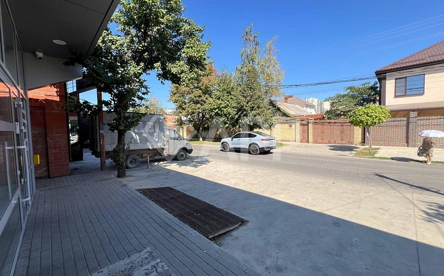 Сдаю 1 этаж 1 линия с ремонтом, 82 м² на трафике фото