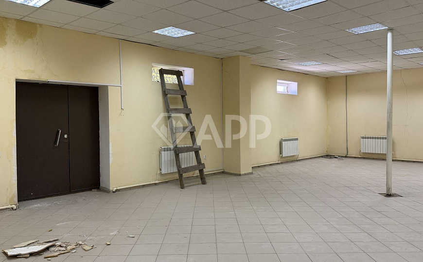 Сдаю торговое помещение 200м² на ОГРОМНОМ трафике фото