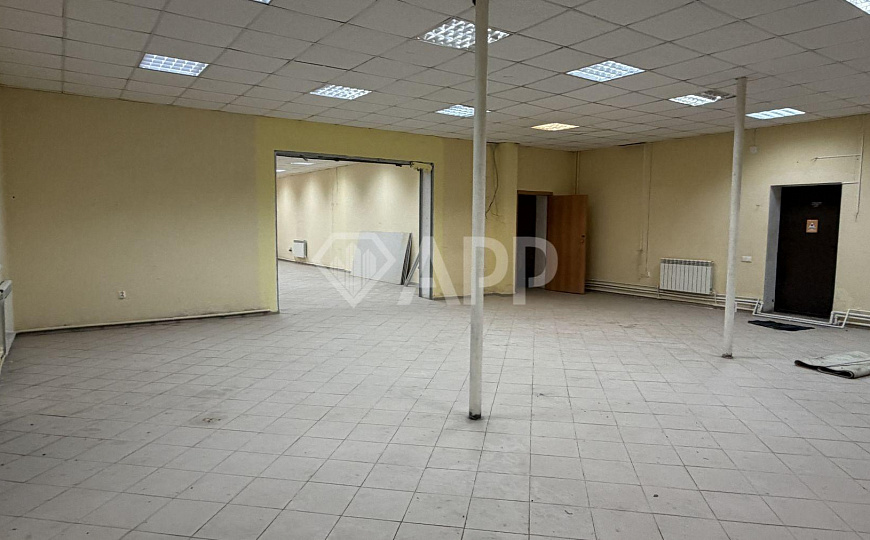 Сдаю торговое помещение 200м² на ОГРОМНОМ трафике фото