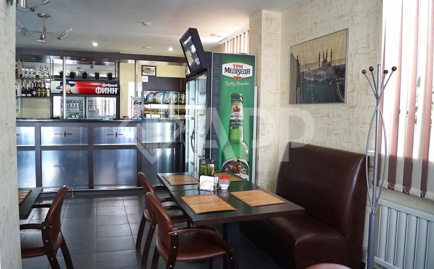 Здания  1200 кв.м. на участоке 40 соток фото