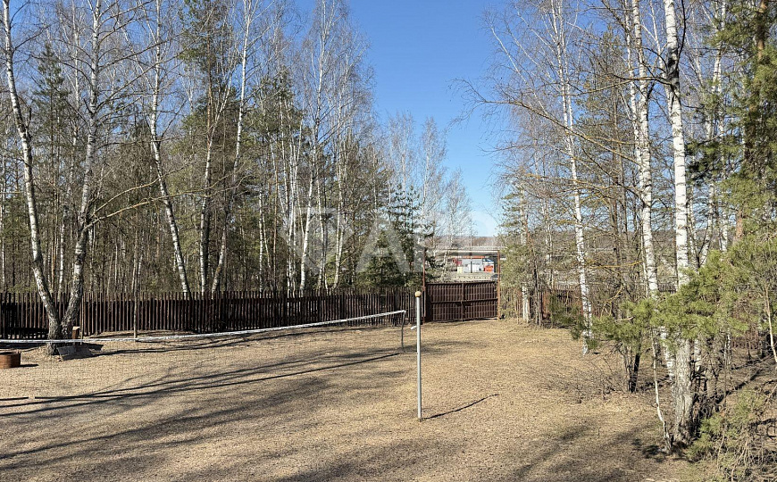 Здания  1200 кв.м. на участоке 40 соток фото