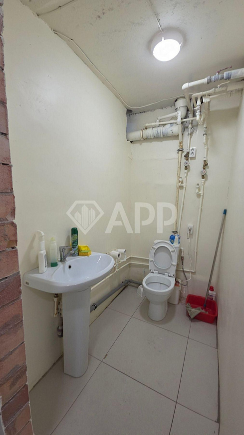 Помещение 120м² на трафике. фото
