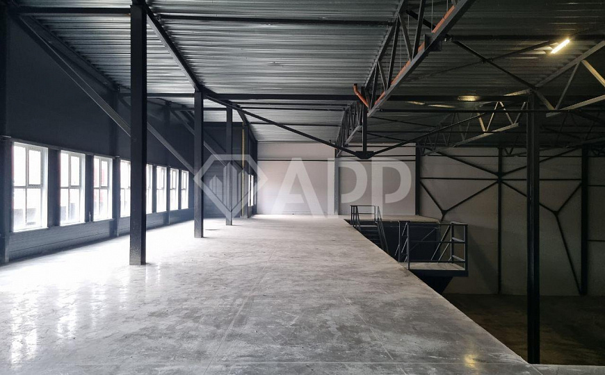 Аренда склада 736 м² фото