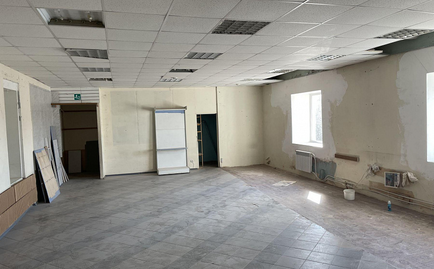 Сдам торговое помещение, 340 м² фото