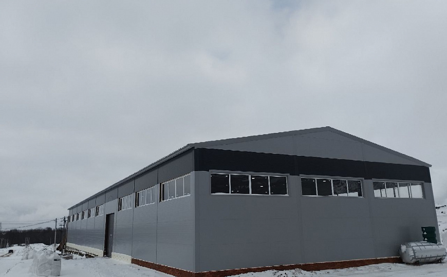 Продаю 1080 м² с земельным участком фото