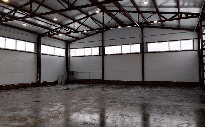 Продаю 1080 м² с земельным участком фото