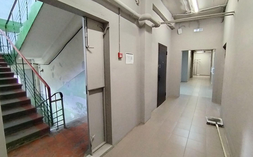 Сдам помещение 147 м² в БЦ на ш. Энтузиастов. Свободная планировка, лифт, парковка. Ремонт обсудим. фото