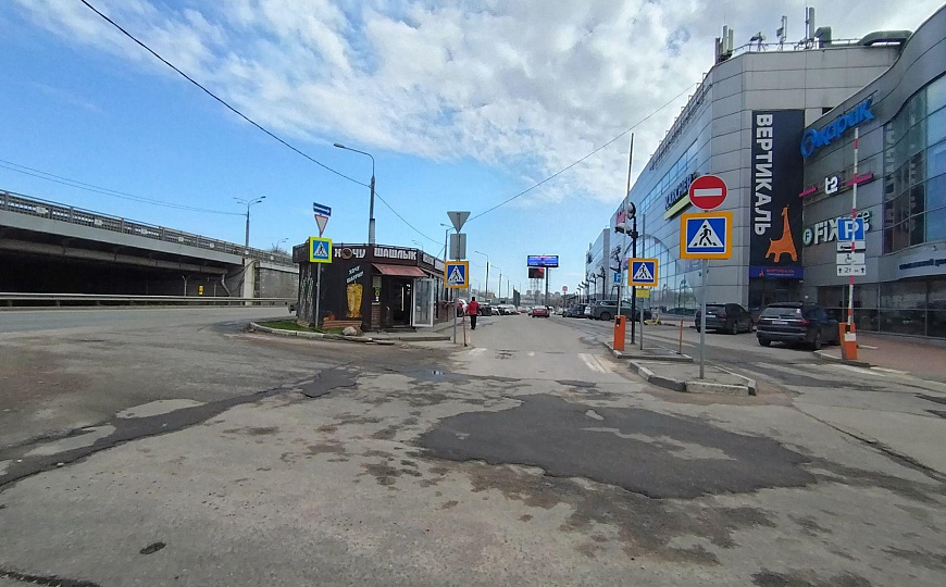 Сдам 320 м² в ТЦ «Вертикаль» | 1 линия | Отделка | Деление от 20 м²  фото