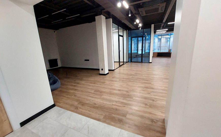 Торгово-офисный центр фото