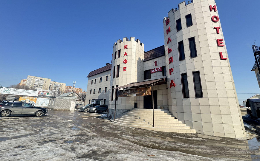 Цоколь 250 м2 на первой линии под караоке, бильярд, доставку еды фото