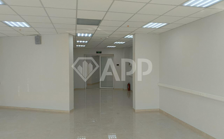 Сдаю офисное помещение, 437 м² фото