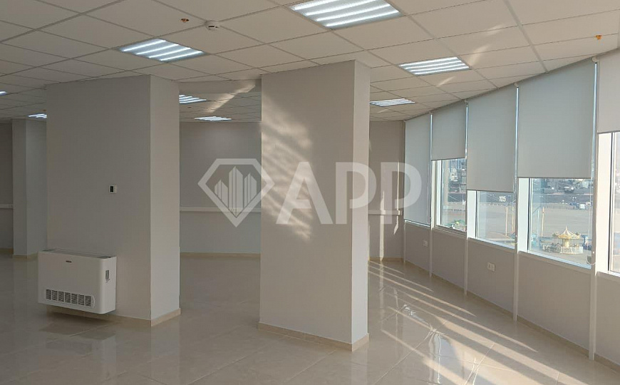 Сдаю офисное помещение, 437 м² фото