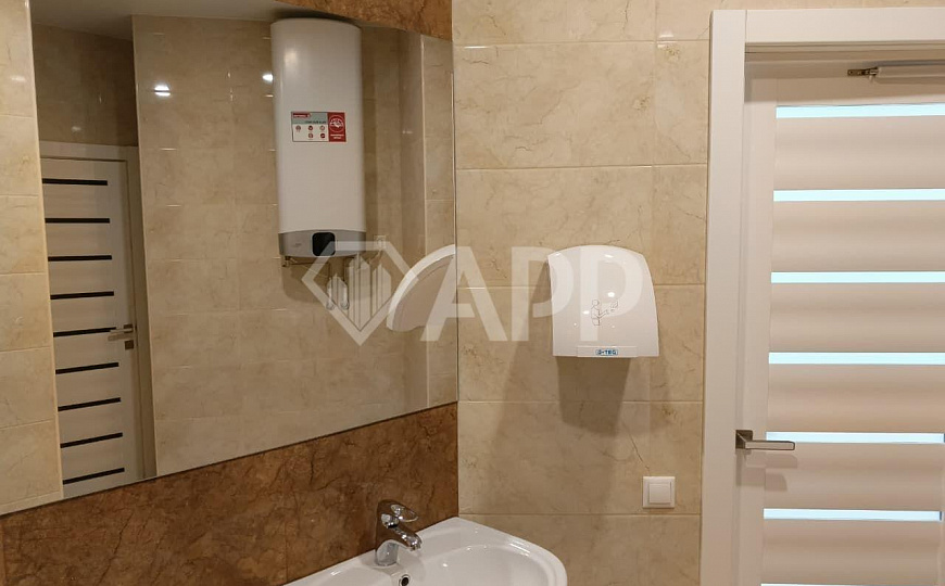 Сдаю офисное помещение, 437 м² фото