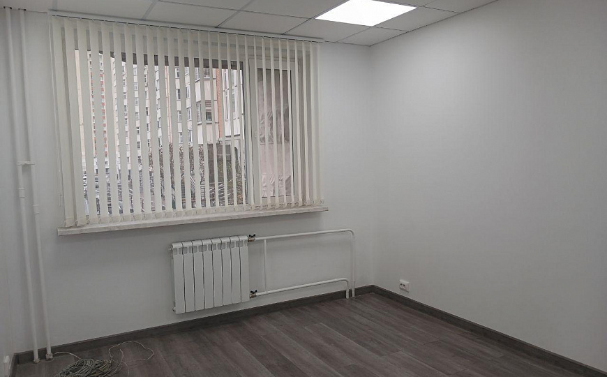 Аренда 14 м² и 20 м² на 1-й линии Защитников Москвы - от 35 т.р./мес" фото