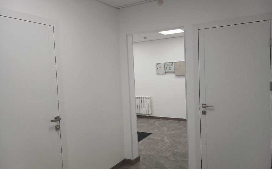 Аренда 14 м² и 20 м² на 1-й линии Защитников Москвы - от 35 т.р./мес" фото