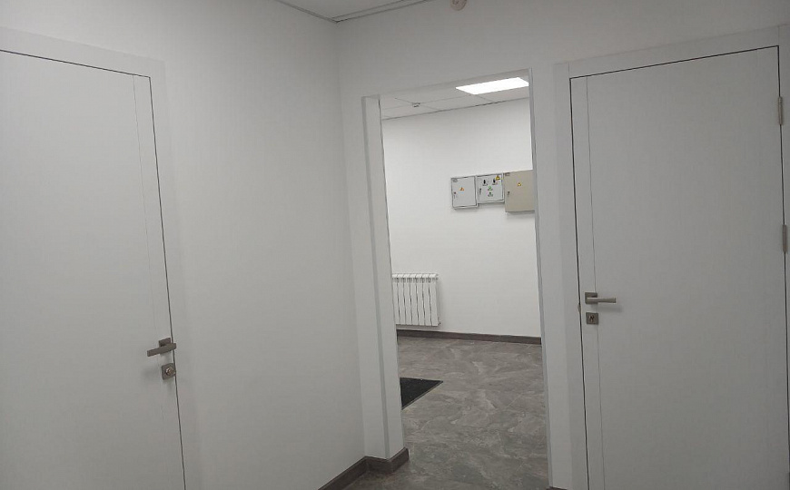 Аренда 14 м² и 20 м² на 1-й линии Защитников Москвы - от 35 т.р./мес" фото