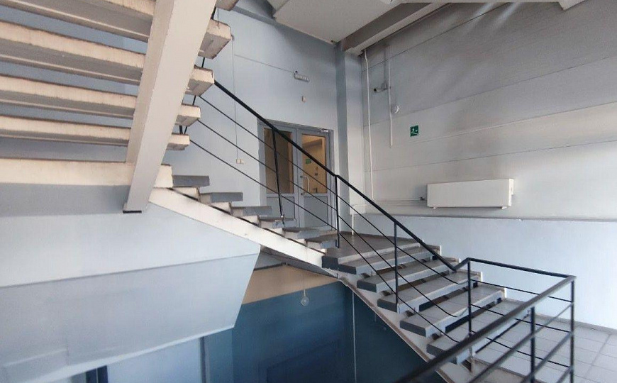 Бизнес-центр/офисный центр, 700 м² фото