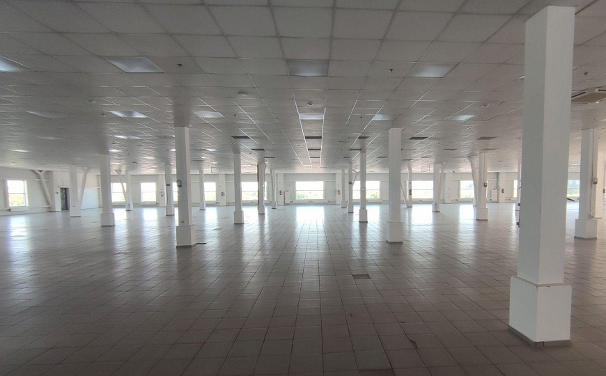 Бизнес-центр/офисный центр, 700 м² фото