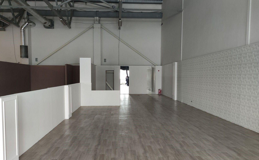 Бизнес-центр/офисный центр, 700 м² фото