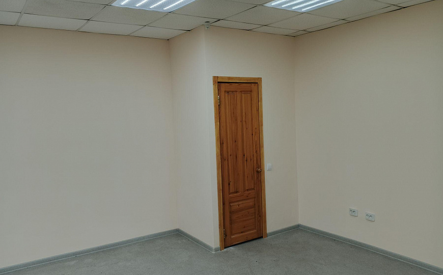 Торговое помещение 37,5 м² на 1 линии фото
