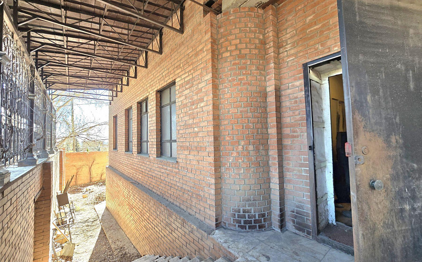 Продам отдельно стоящее здание, 549 м² фото