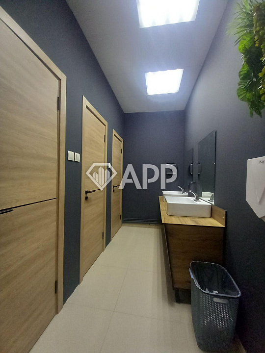Сдам отдельно стоящее здание, 300 м² фото