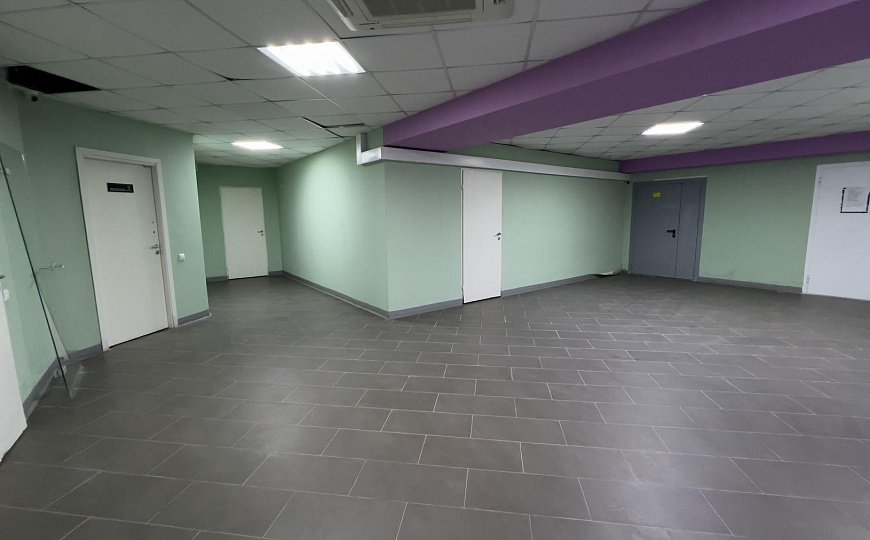 Сдам 190 м² в цоколе | низкая аренда, большой метраж фото