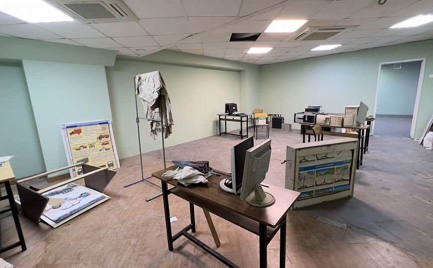 Сдам 190 м² в цоколе | низкая аренда, большой метраж фото