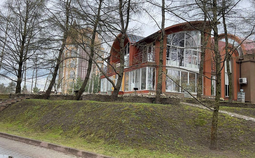 Продам гостиница, 1 300 м² фото