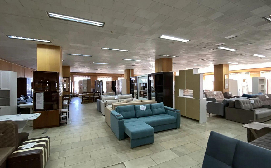 Сдам торговое помещение, 1 621 м² фото