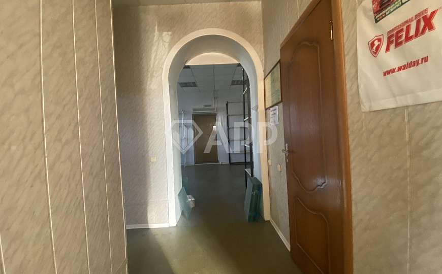 Продам отдельно стоящее здание, 417 м² фото