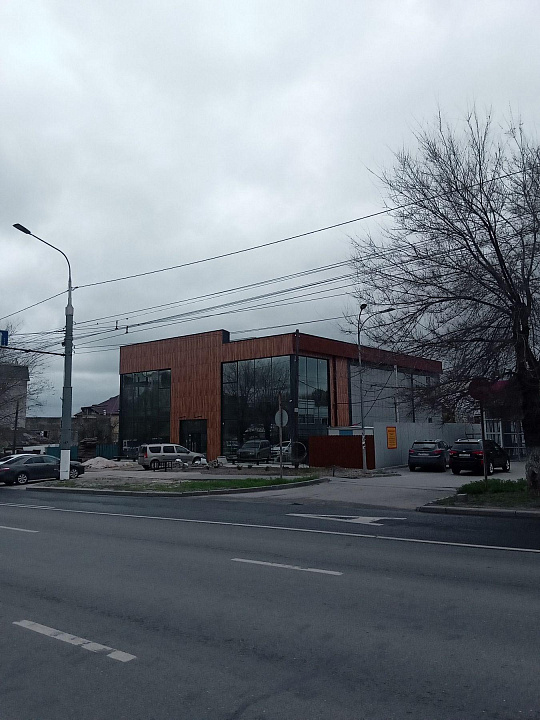 Сдам первый этаж отдельно стоящего здания свободного назначения, 330 м² фото