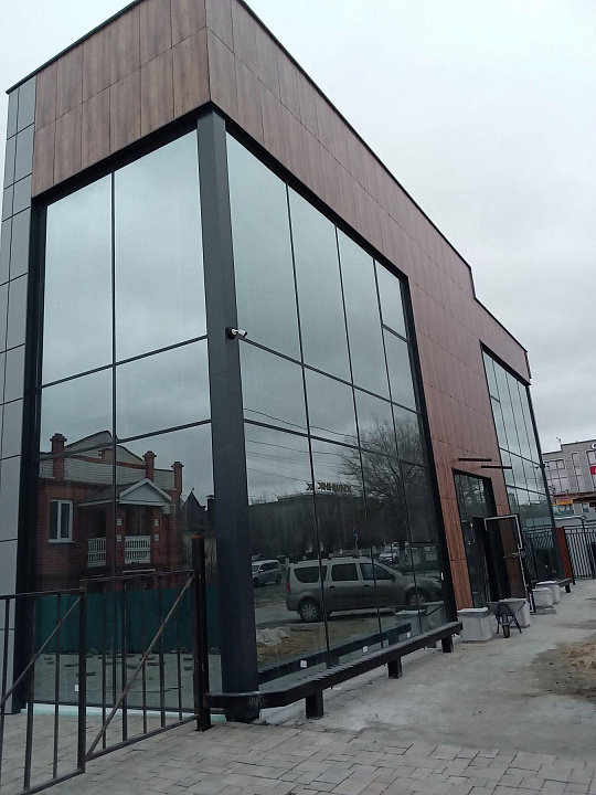 Сдам первый этаж отдельно стоящего здания свободного назначения, 330 м² фото