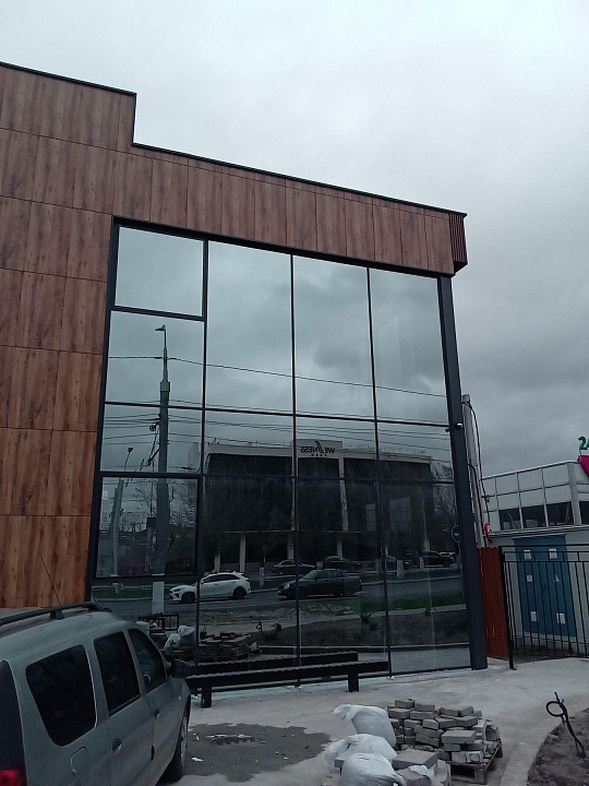 Сдам первый этаж отдельно стоящего здания свободного назначения, 330 м² фото