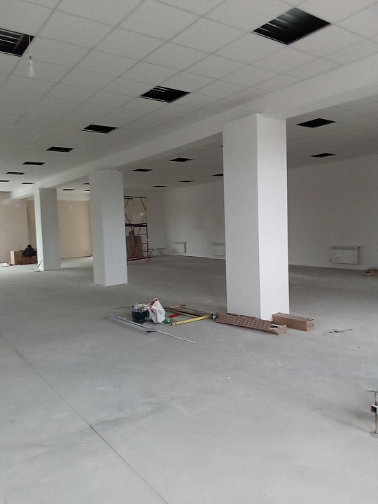 Сдам первый этаж отдельно стоящего здания свободного назначения, 330 м² фото