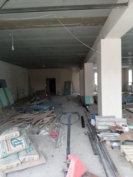 Сдам первый этаж отдельно стоящего здания свободного назначения, 330 м² фото