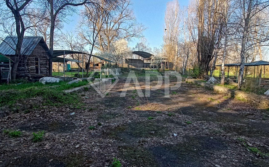Продам отдельно стоящее здание, 317,7 м² и З/У 1069 м² фото