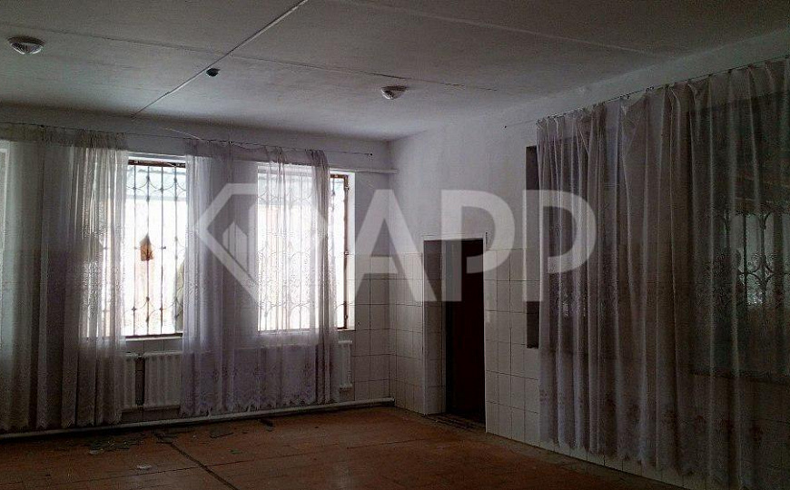 Продам отдельно стоящее здание, 317,7 м² и З/У 1069 м² фото