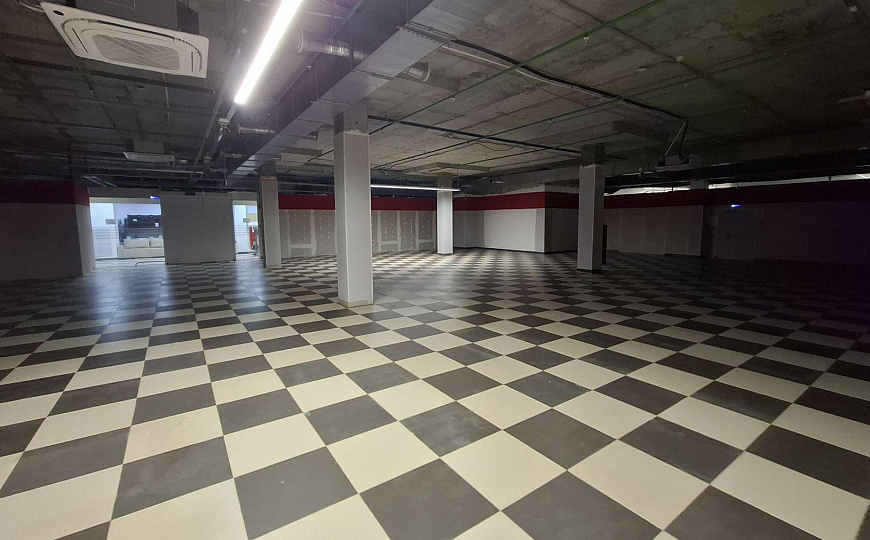 Сдам просторное помещение в ТЦ, 522,2 м² фото