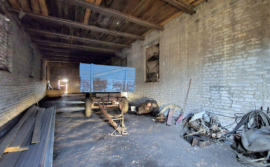 Продам отдельно стоящее здание с земельным участком, 2 426 м² фото