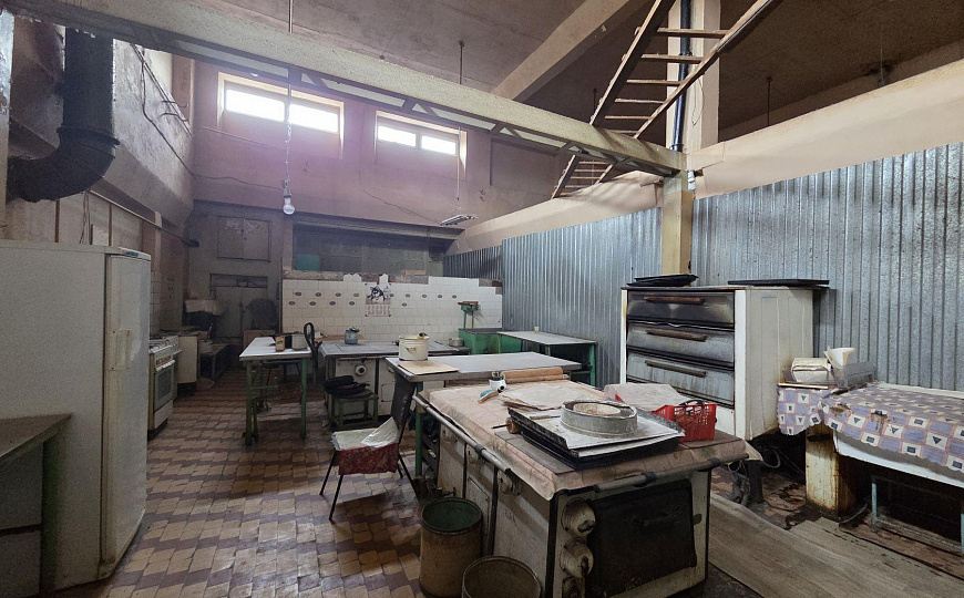 Продам отдельно стоящее здание, 2 813 м² фото