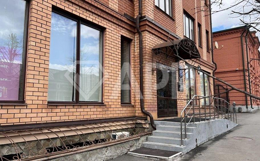 Сдаю 50м² в центре с м/т фото