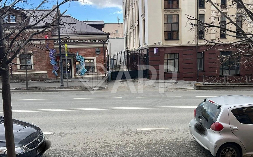 Сдаю 61 м² в центре. 1-ый этаж 1-ой линии фото