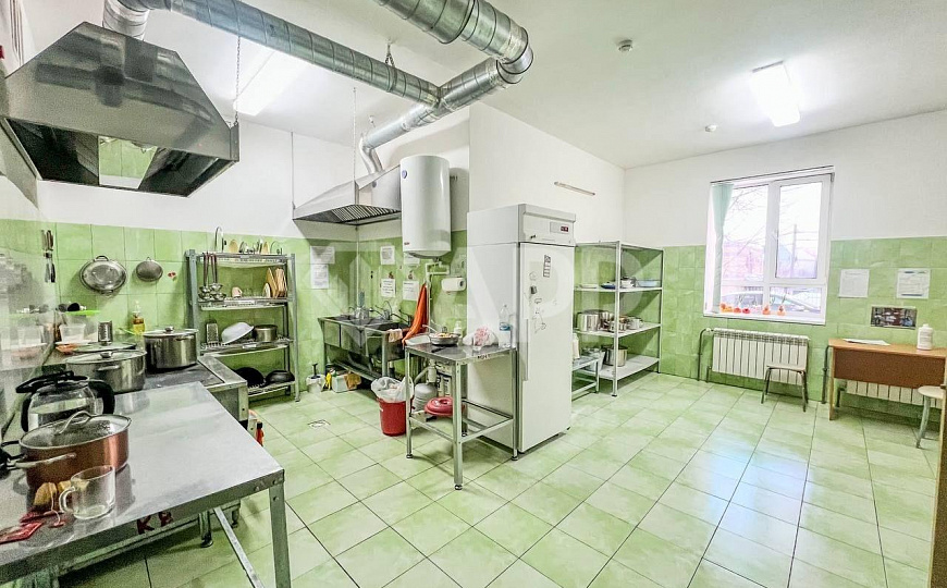 Продажа помещения 550 м²  1 этаж фото