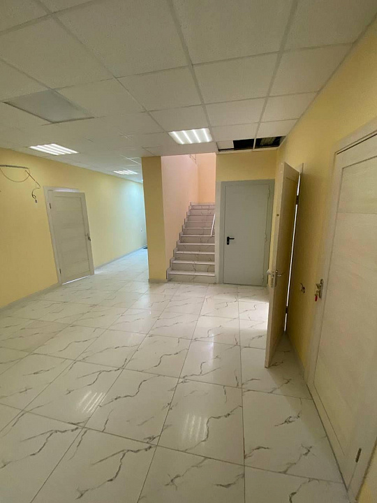 Офисные помещения на 1 этаже 93,7 м² фото