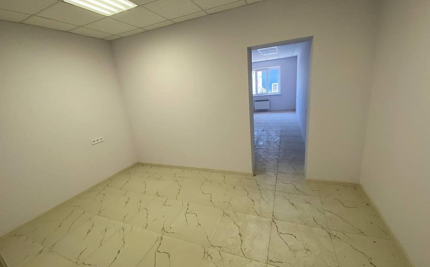 Офисные помещения на 1 этаже 93,7 м² фото