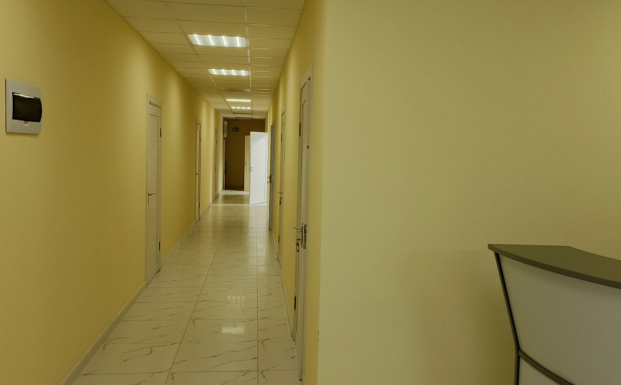 Офисные помещения на 1 этаже 93,7 м² фото