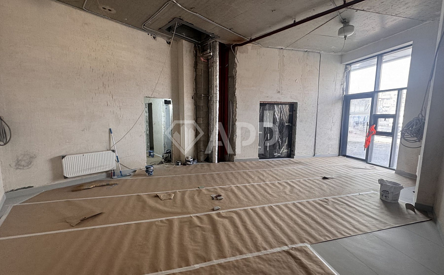Сдаю 1 этаж с ремонтом магазин офис 60 м² фото