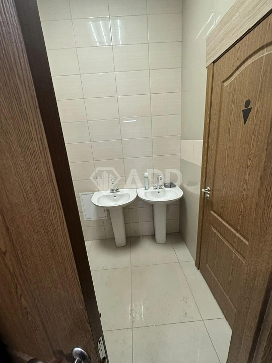Аренда в торговом центре от 39 м² до 690 м² 500р/ м² фото